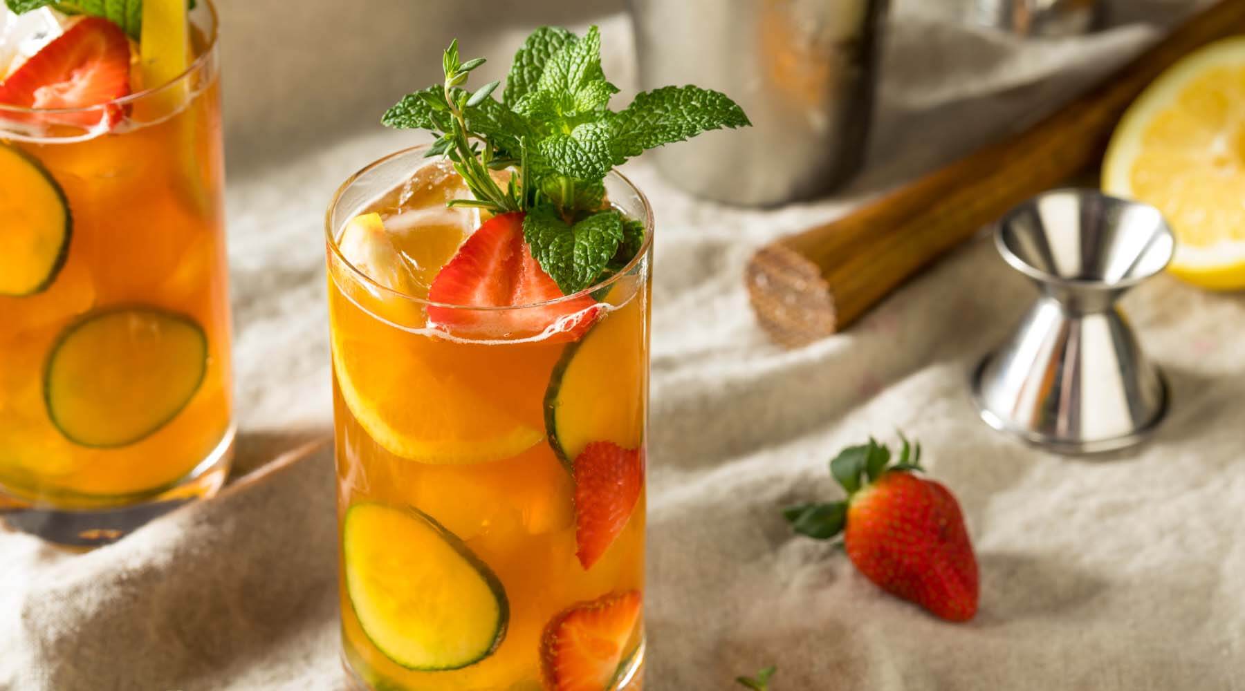 Pimm's No.1 and Lemonade Cocktail Recipe – Potters Cookshop