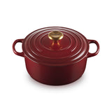 Le Creuset Signature Cast Iron 24cm Round Casserole - Garnet