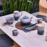 Le Creuset Stoneware Classic Teapot - Flint