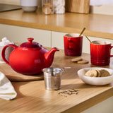 Le Creuset Stoneware Classic Teapot with Infuser - Meringue