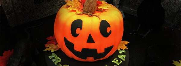 Jack O'Lantern Pinata Cake - Potters Cookshop