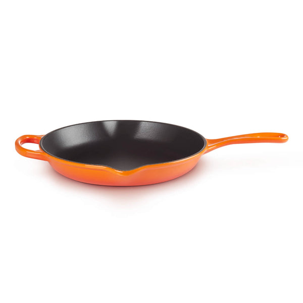 Le Creuset Signature Cast Iron 26cm Round Skillet - Volcanic