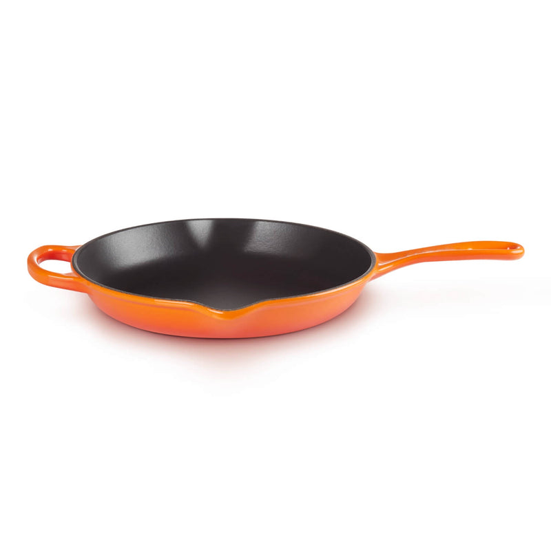Le Creuset Signature Cast Iron 26cm Round Skillet - Volcanic