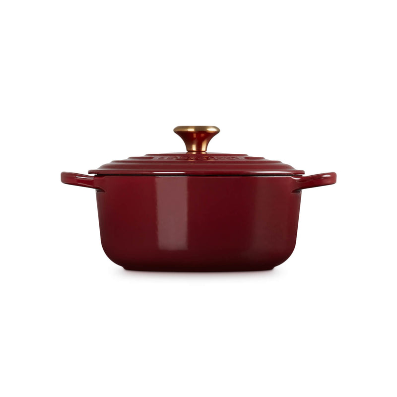 Le Creuset Signature Cast Iron 20cm Round Casserole - Garnet