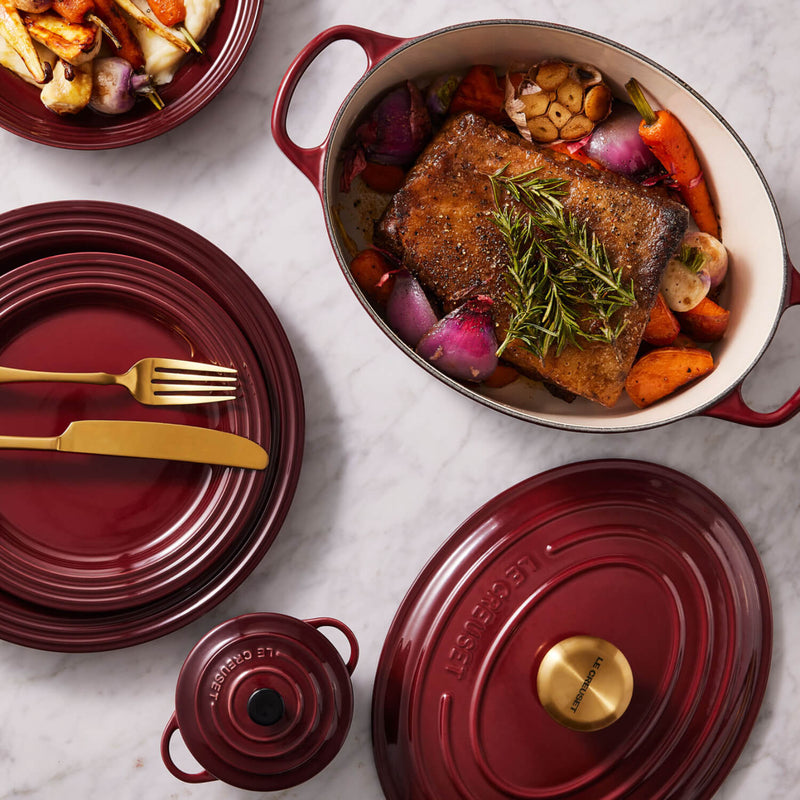 Le Creuset Signature Cast Iron 29cm Oval Casserole - Garnet