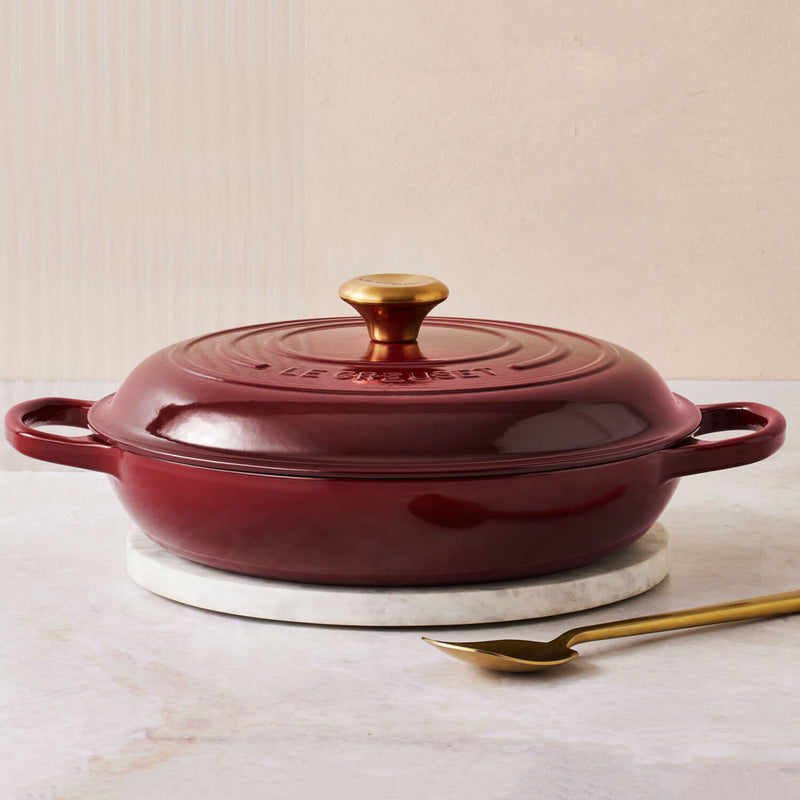 Le Creuset Signature Cast Iron 26cm Shallow Round Casserole - Garnet