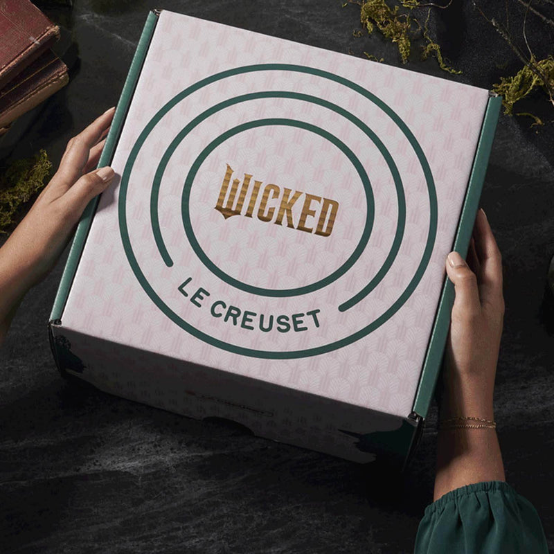 Le Creuset Wicked Limited Edition 2-Piece 24cm Cast Iron Casserole Set - Glinda & Elphaba