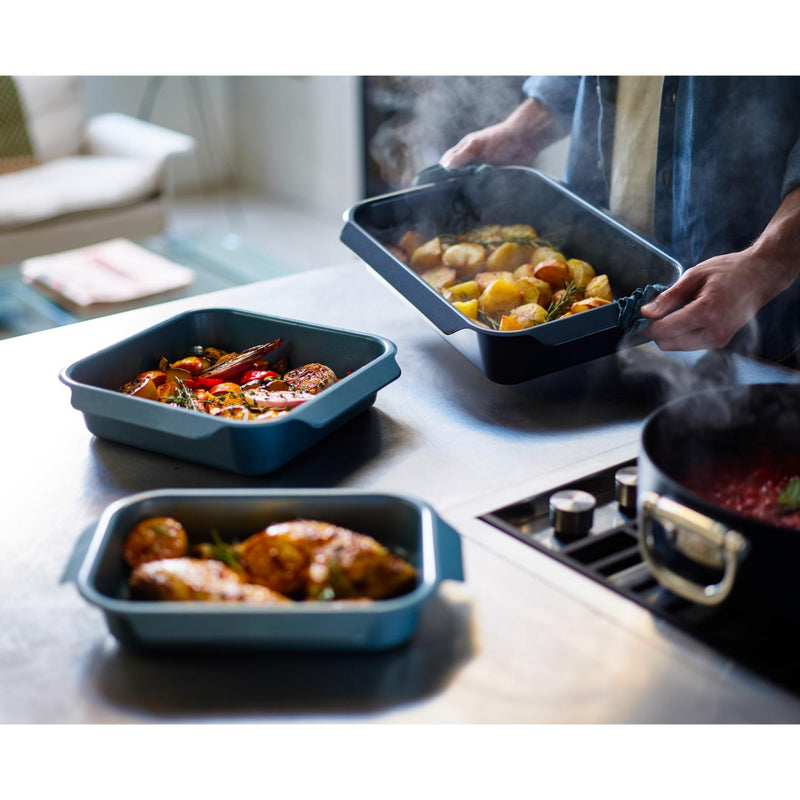 Joseph Joseph  Nest™ Oven Non-Stick Set of 3 Roasting Trays - Blue