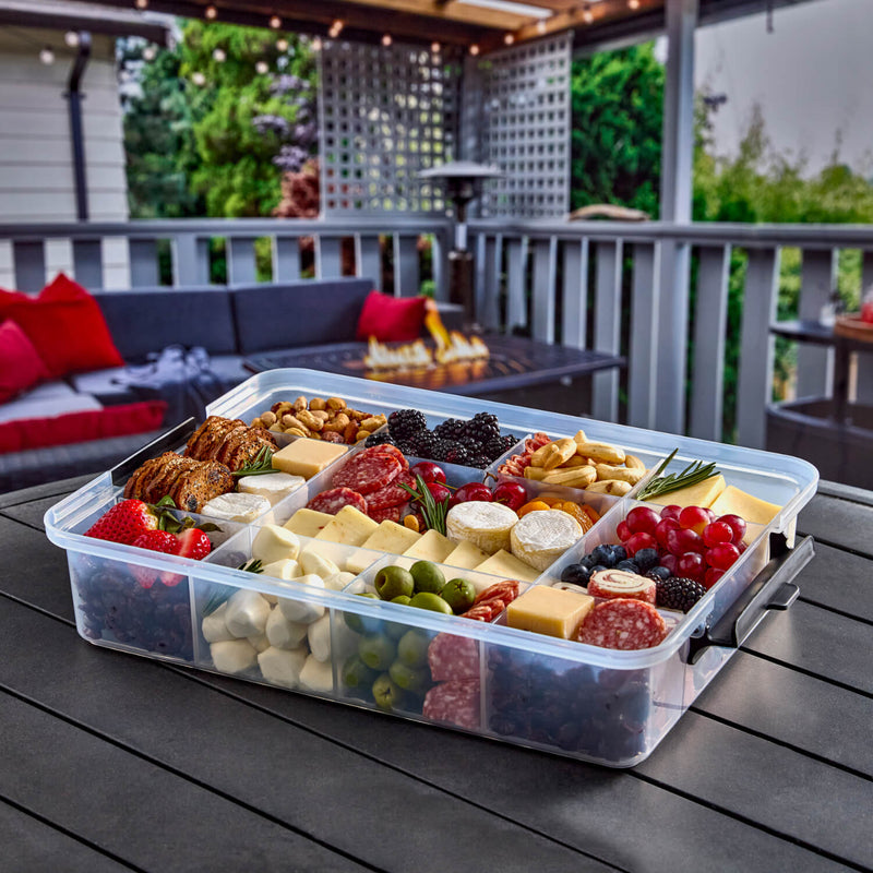 Farberware Build-a-Board 30cm x 40.5cm Snacklebox Polypropylene Board with Lid - Large