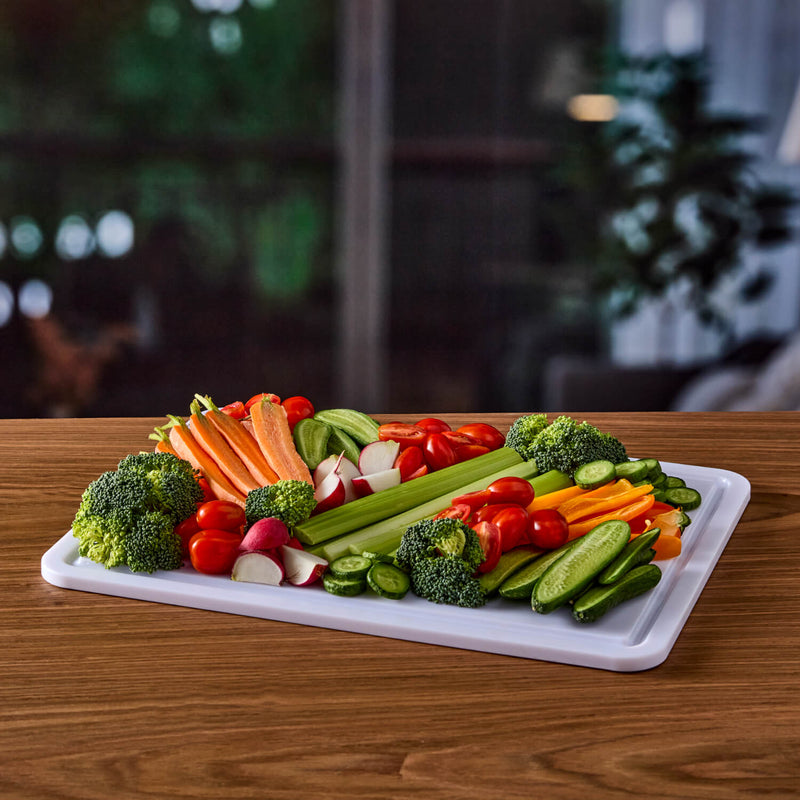 Farberware Build-a-Board 30cm x 40.5cm Snacklebox Polypropylene Board with Lid - Large