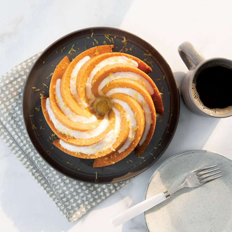 Nordic Ware Heritage 6-Cup Bundt Pan - Gold