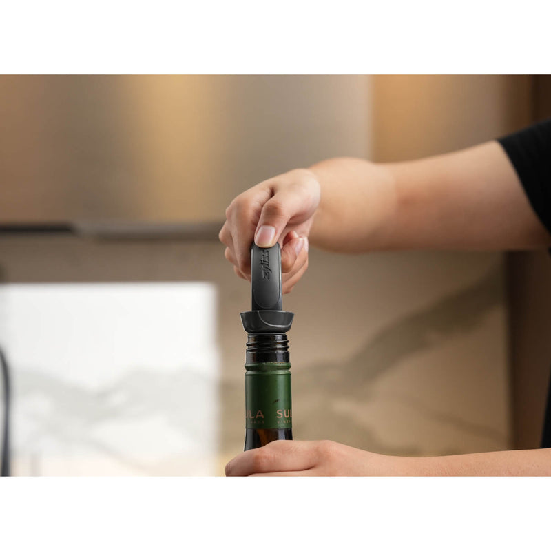 Zyliss 2-Piece Bottle Stopper Set