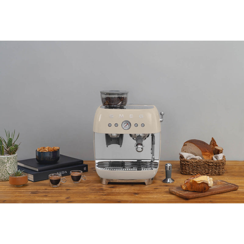 Smeg 50s Style Retro EGF03 Bean-to-Cup Espresso Coffee Machine - Cream