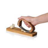 AdHoc RoccaAlio Garlic Press & Chopping Board