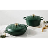 Le Creuset L'Etoile Christmas 24cm Round Cast Iron Casserole - Foret