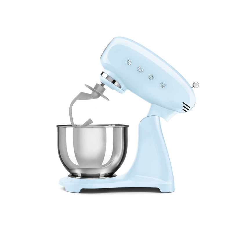 Free KSF01 Scales with Smeg 50's Style Retro SMF03 Stand Mixer - Pastel Blue