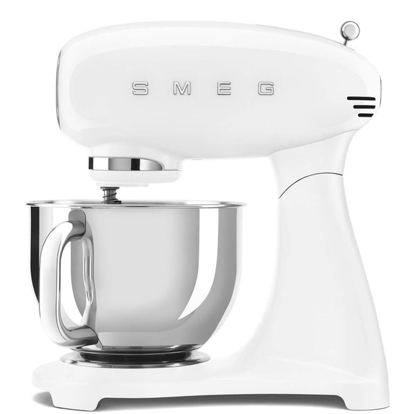 Free KSF01 Scales with Smeg 50's Style Retro SMF03 Stand Mixer - White