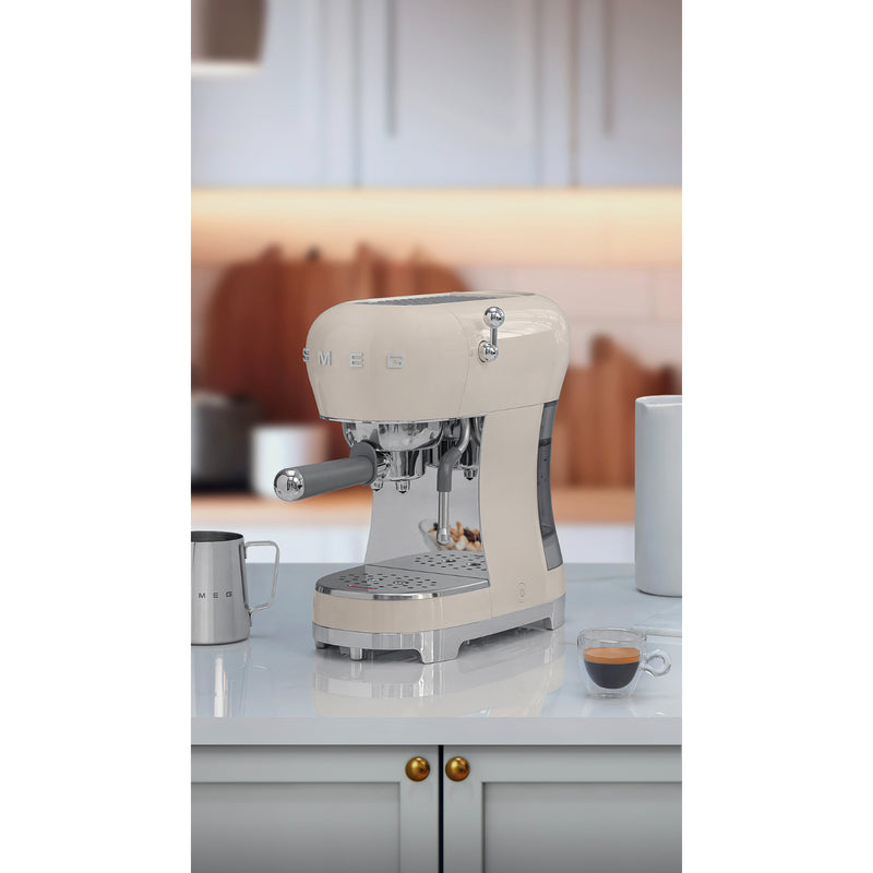 Smeg 50's Style Retro ECF02 Espresso Coffee Machine & CGF11 Coffee Grinder - White
