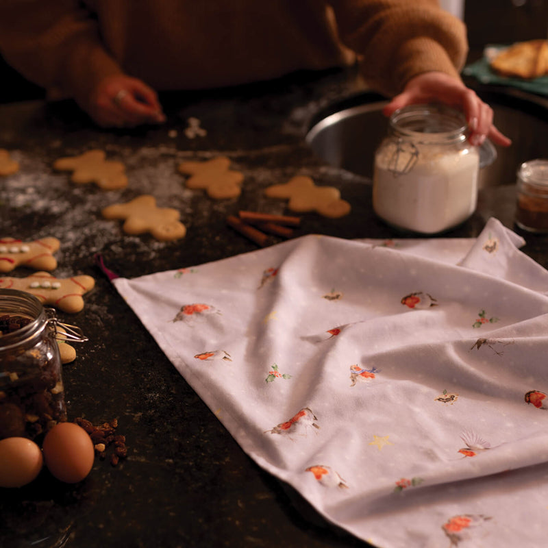 Wrendale Designs by Hannah Dale 100% Cotton Christmas Tea Towel - Season's Tweetings - Robin
