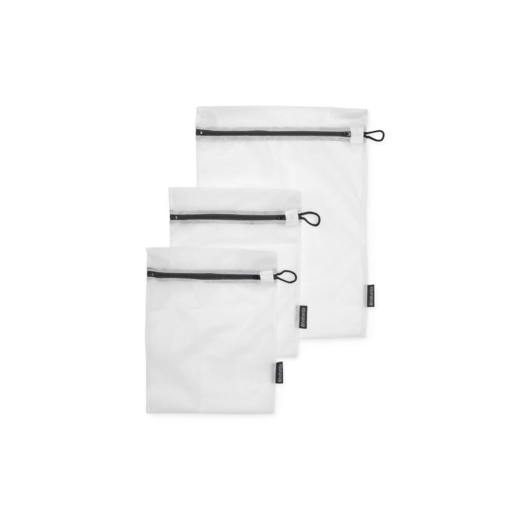 2-pack Mesh Laundry Bags - Cerise/white 