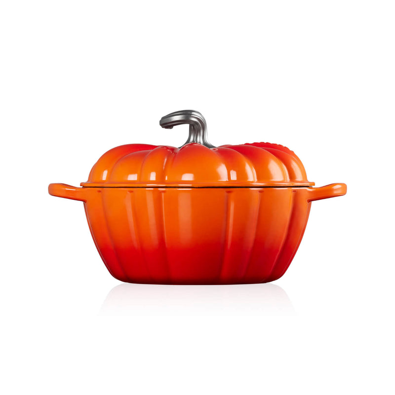 Le Creuset Halloween Cast Iron 24cm Pumpkin Casserole Dish - Volcanic