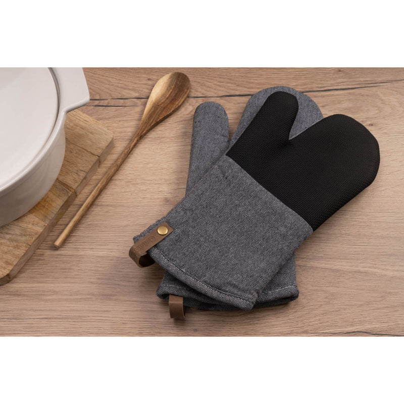 Cuisinart Neoprene Mini Oven Mitts 2-Pack Herringbone/Charcoal. - CB  Furnishings - Home & Contemporary