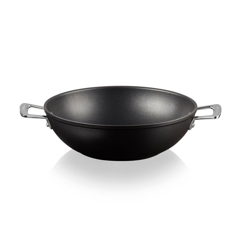 Le Creuset Toughened Non-Stick Wok - 32cm - Potters Cookshop