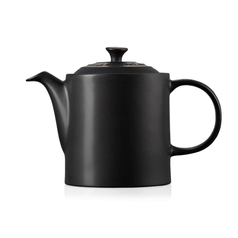 Le Creuset Grand Teapot - Satin Black - Potters Cookshop