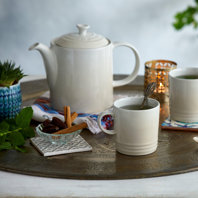 Le Creuset Stoneware Grand Teapot - Meringue - Potters Cookshop