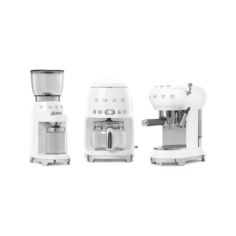 https://www.potterscookshop.co.uk/cdn/shop/products/CGF01WHUK-Smeg-50s-Style-Retro-Coffee-Grinder-White-With-Other-Appliances_800x.jpg?v=1615304919