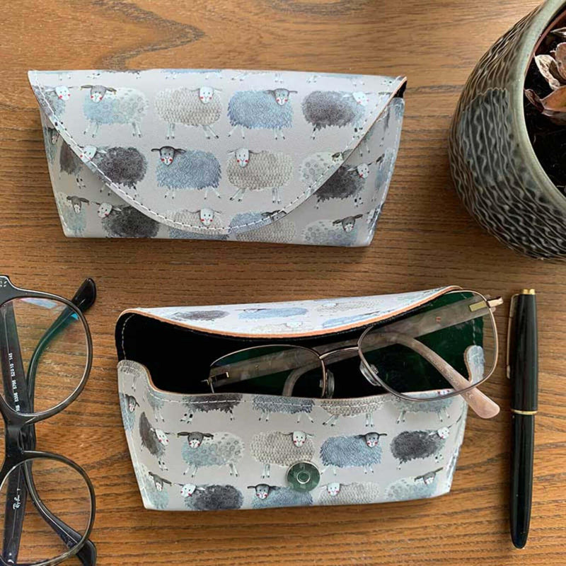 Alex Clark Spectacle Case - Sheep - Potters Cookshop