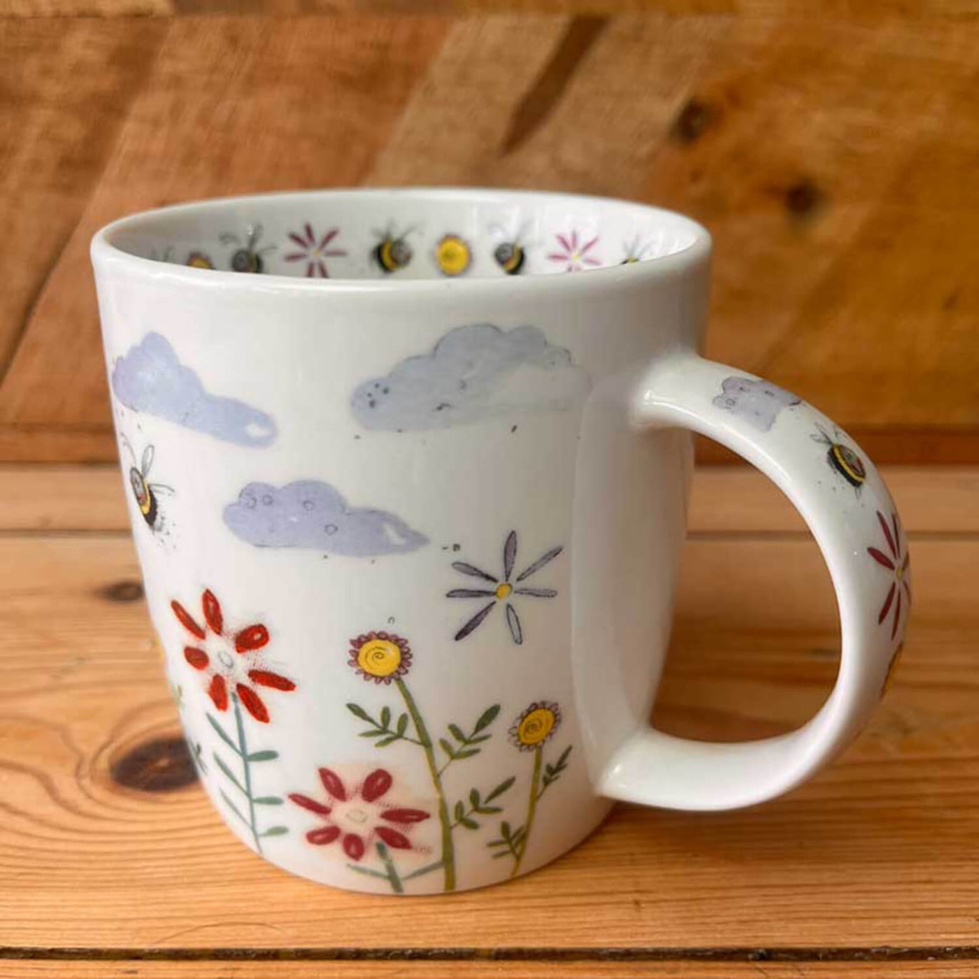 Alex Clark Glass Worktop Saver - Bees And Flowers
