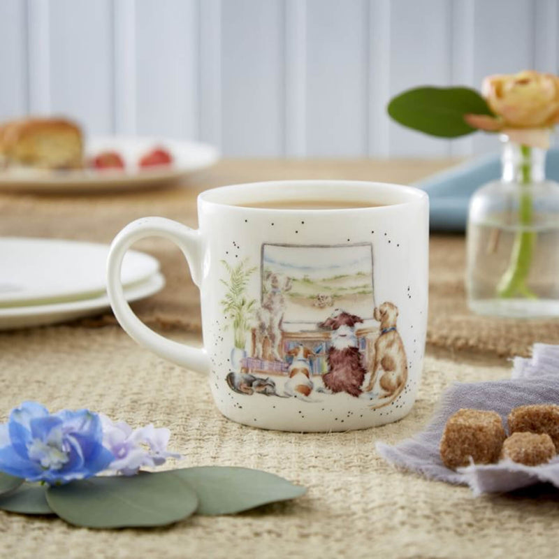 Wrendale Designs by Hannah Dale Bone China 310ml Mug - Movie Night