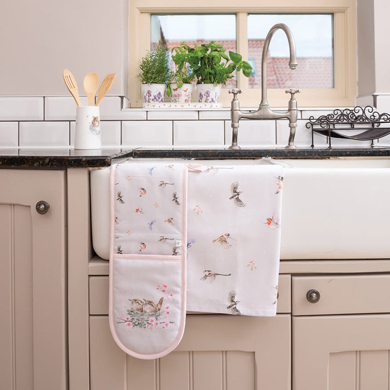 Wrendale Designs by Hannah Dale Double Oven Glove - Feathered Friends