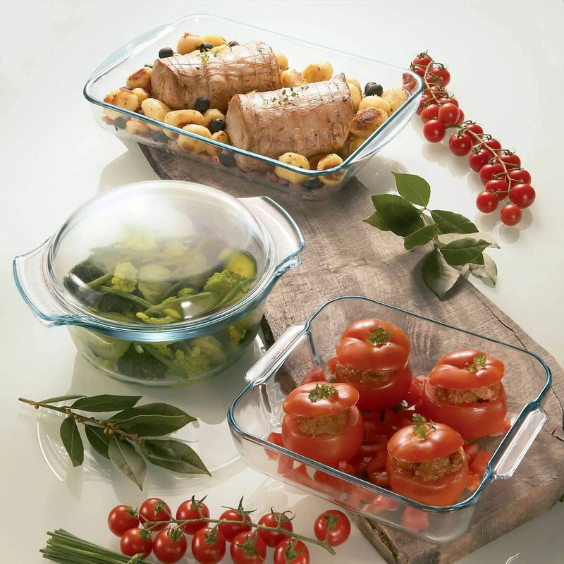 Pyrex Classic Easy Grip Round Glass Casserole - 1 Litre - Potters Cookshop