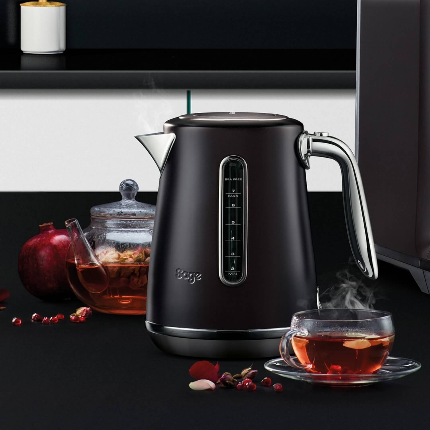 Kitchen luxe hot sale electric kettle